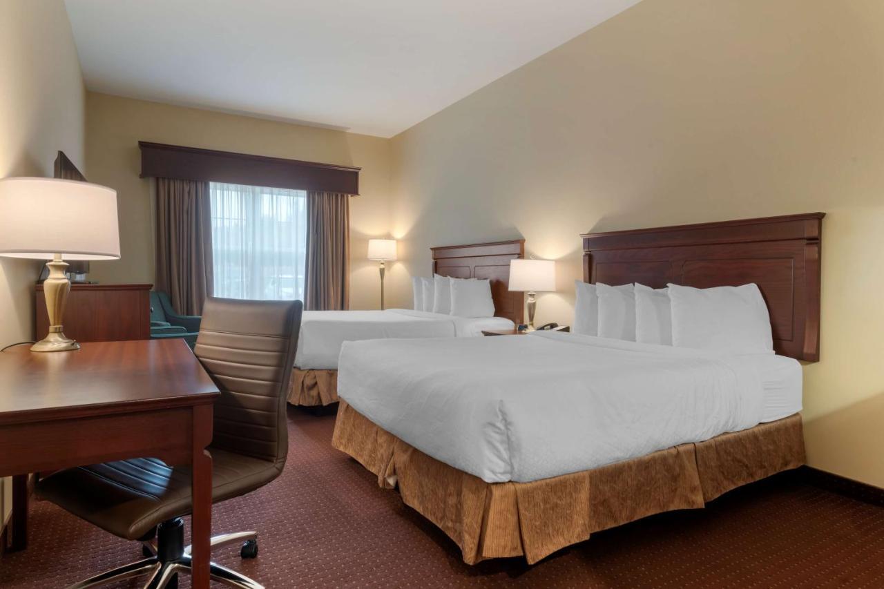 Best Western Plus Fredericton Hotel & Suites Экстерьер фото