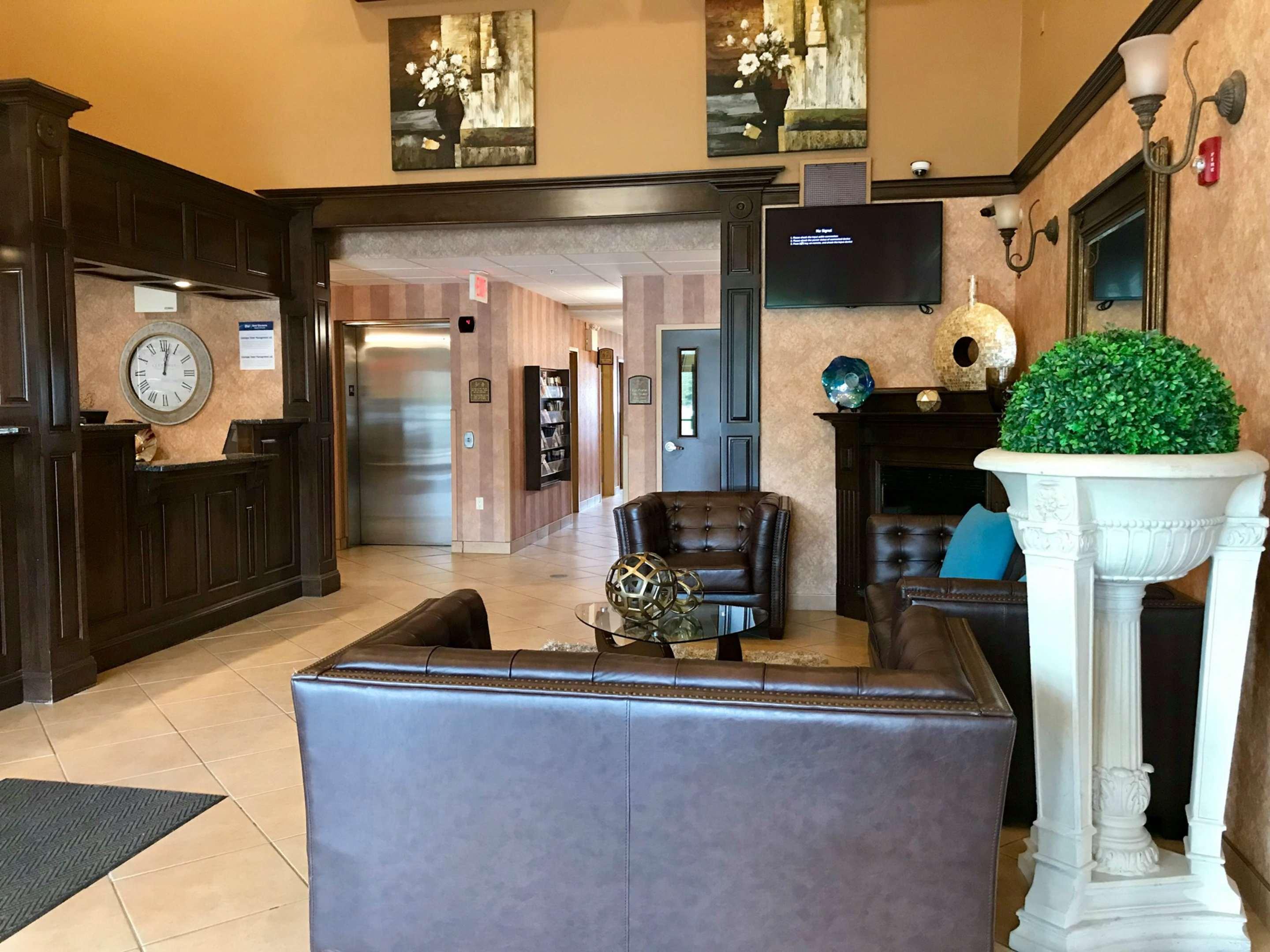 Best Western Plus Fredericton Hotel & Suites Экстерьер фото