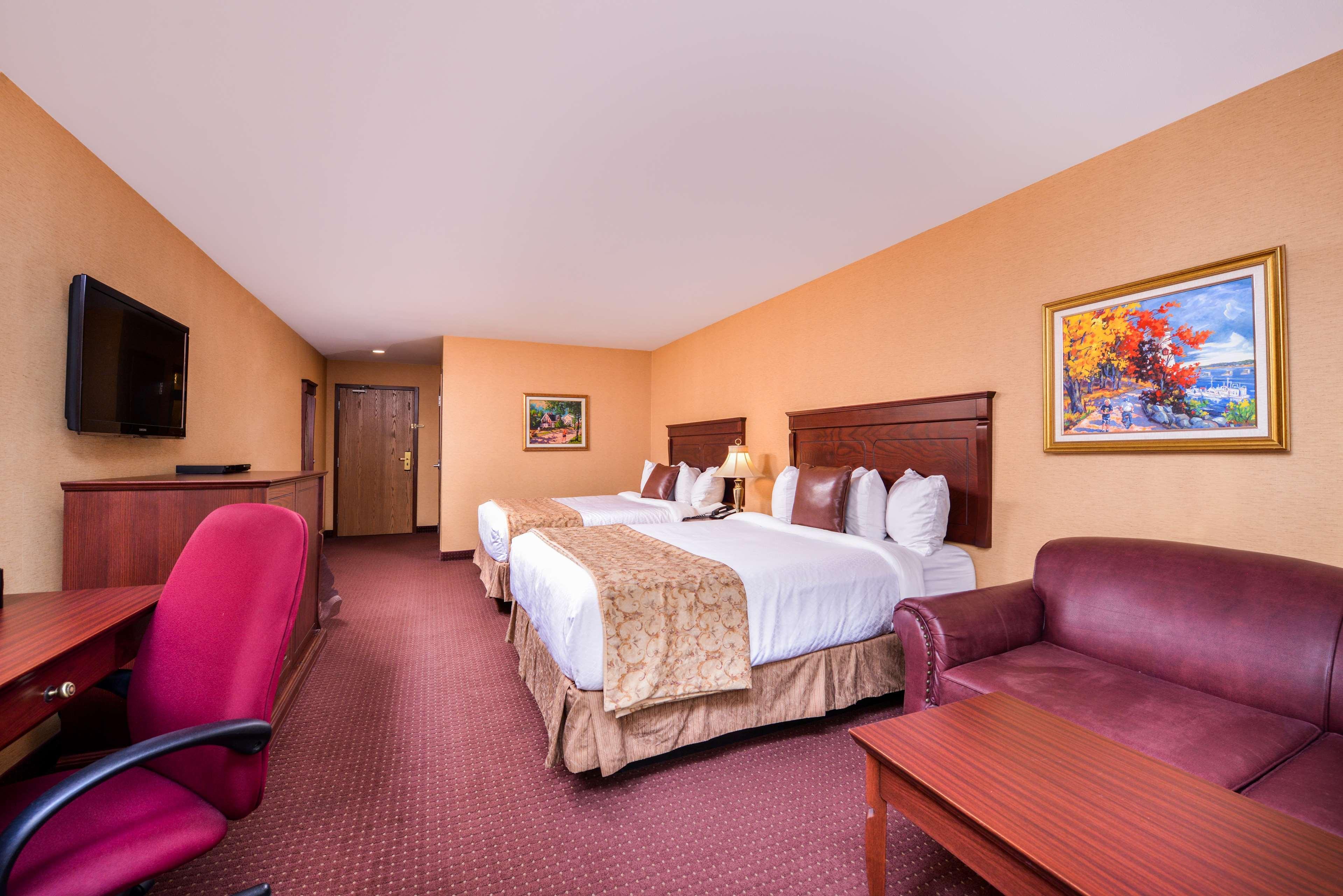Best Western Plus Fredericton Hotel & Suites Экстерьер фото