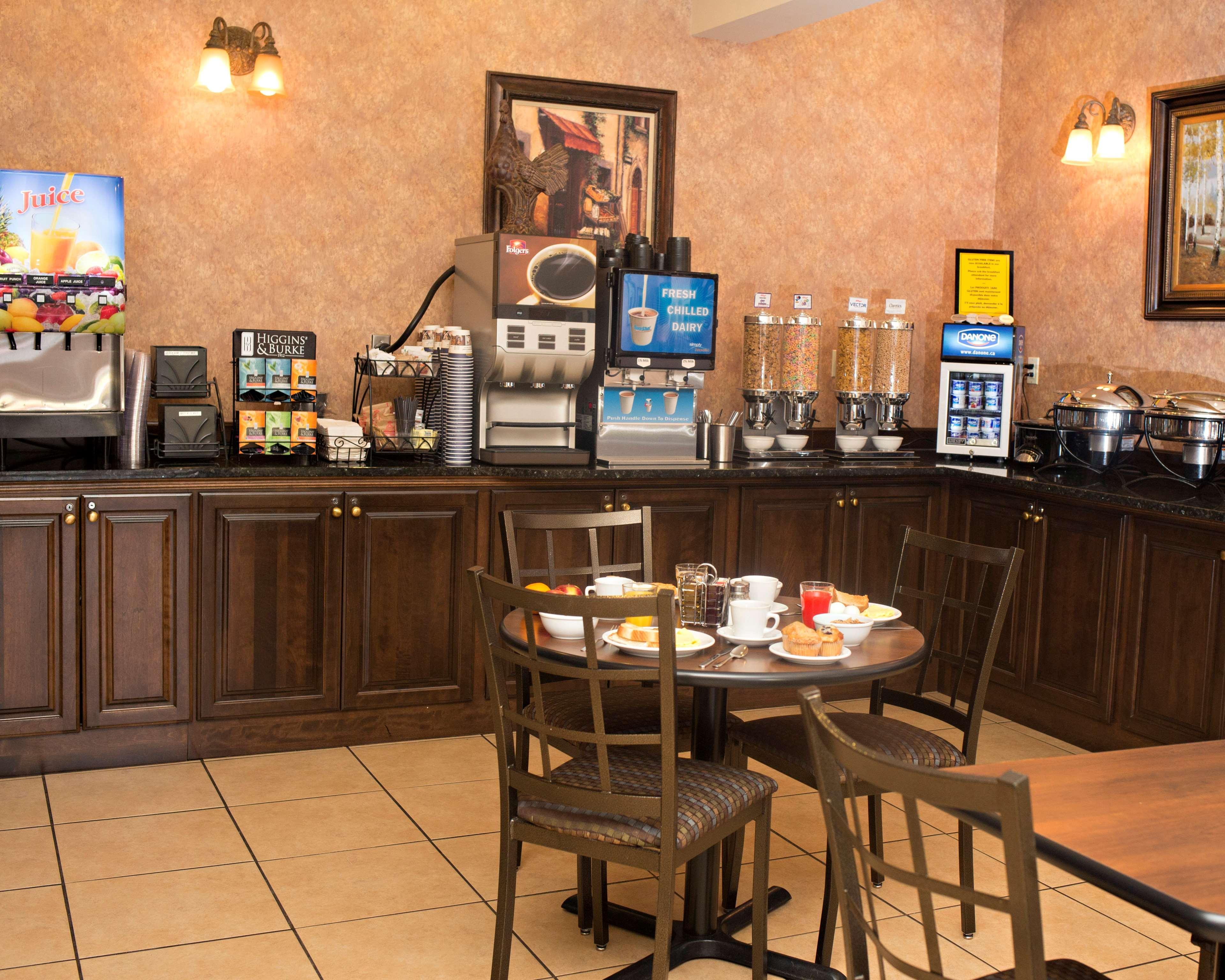 Best Western Plus Fredericton Hotel & Suites Экстерьер фото