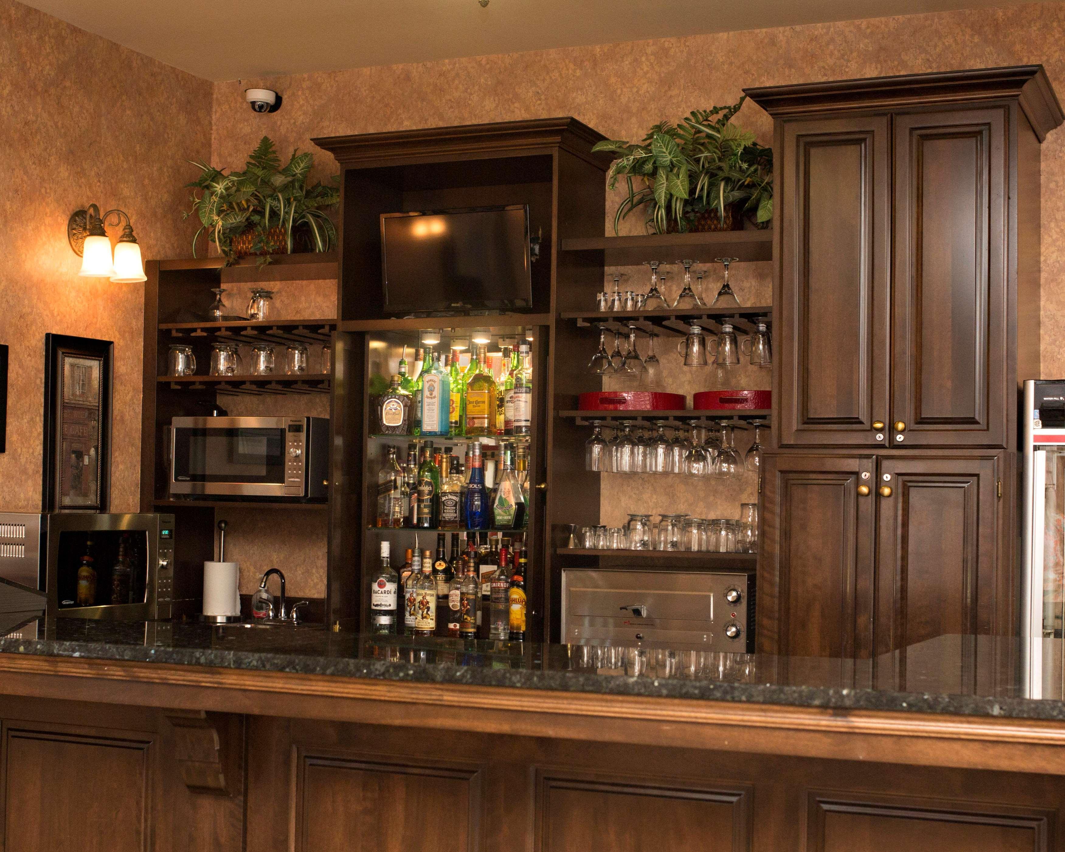 Best Western Plus Fredericton Hotel & Suites Экстерьер фото